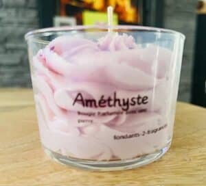 bougie artisanale avec pierre