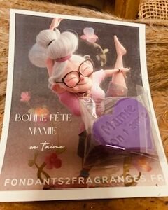 carte pour la fête des grands mères avec un fondant parfumé