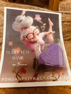 carte pour la fête des grands mères avec un fondant parfumé